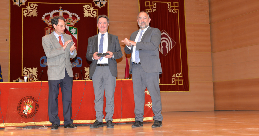 Juan Ignacio Cirac ofrece una conferencia en el 30 aniversario de la ETSII.