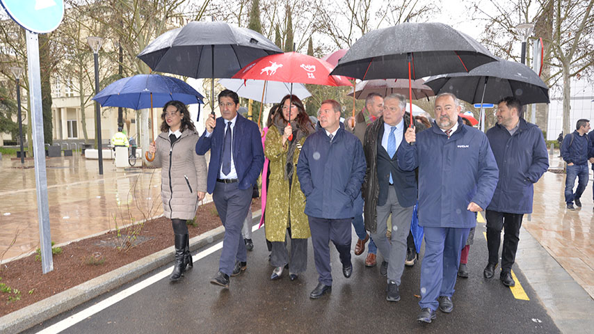 Reapertura de la avenida Camilo José Cela de Ciudad Real, tras las obras de reurbanización sostenible.