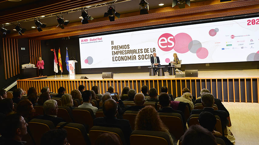  El rector de la UCLM recibe la Distinción Especial del Día de la Economía Social de Castilla-La Mancha 2025